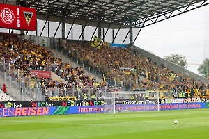 Aachen Fans feiern in Essen 03.08.2024