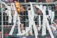 Feuer unter Dach - Fortuna Fans zündeln