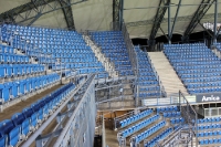 blaue Sitze im polnischen EM-Stadion Miejski in Poznan (Posen)