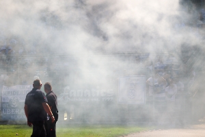 MSV Fans zünden Pyrotechnik