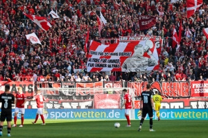 Biersa Banner Rot-Weiss Essen Fans gegen Borussia Mönchengladbach U23 Spielfotos 16-04-2022