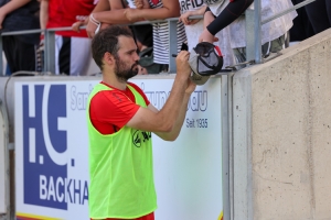 Simon Engelmann Autogramme Rot-Weiss Essen erstes öffentliches Training 16.06.2022