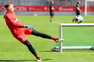 Felix Wienand Rot-Weiss Essen erstes öffentliches Training 16.06.2022