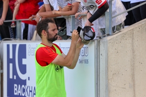 Simon Engelmann Autogramme Rot-Weiss Essen erstes öffentliches Training 16.06.2022