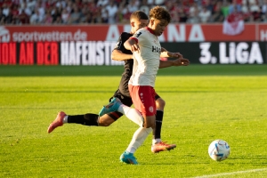 Lawrence Ennali Rot-Weiss Essen vs. Viktoria Köln Spielfotos 09.08.2022