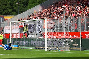 Elfmeter verwandelt Rot Weiß Oberhausen vs. Rot-Weiss Essen 25.05.2024