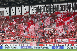 Stimmung Westtribüne Essen 