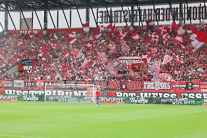 Stimmung Westtribüne Essen 