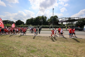 Fanmarsch Rot-Weiss Essen Fans vor Pokalspiel gegen Leipzig