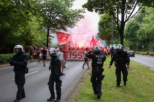 Fanmarsch Rot-Weiss Essen Fans vor Pokalspiel gegen Leipzig