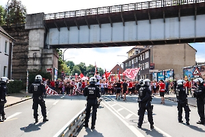 Fanmarsch Rot-Weiss Essen Fans vor Pokalspiel gegen Leipzig