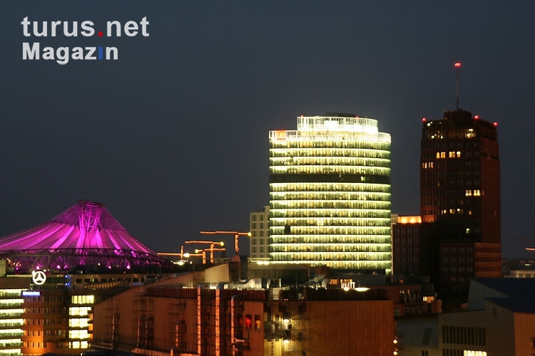 Foto: Potsdamer Platz in Berlin bei Nacht - Bilder von ...