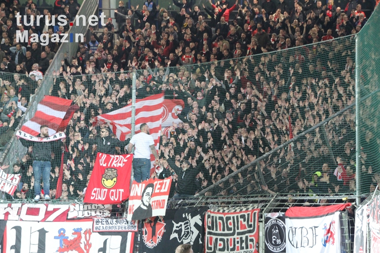 Foto: Fortuna Düsseldorf Ultras in Bochum - Bilder von ...