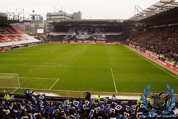 Foto: FC St. Pauli vs. Hamburger SV - Bilder von FC St ...