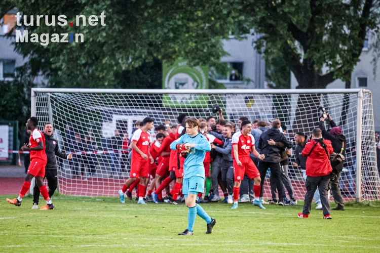 Foto U19 Niederrheinpokalfinale Rot Weiss Essen Jubel über Sieg 01062022 Bilder Von Rot 