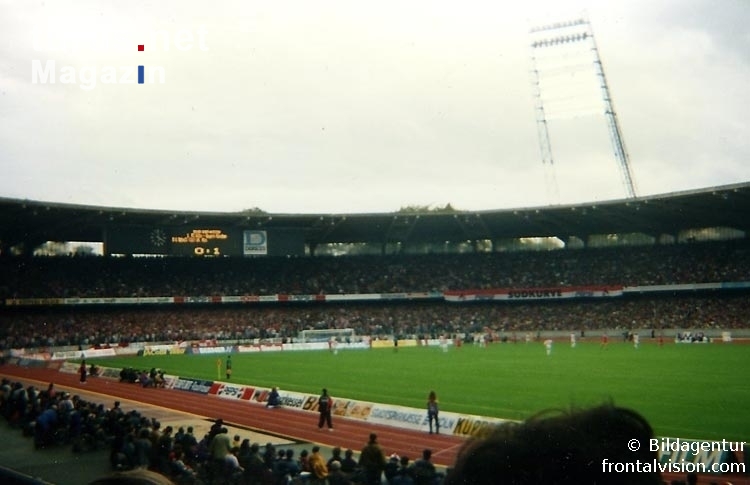 Foto: Müngersdorfer Stadion des 1. FC Köln in der Saison ...