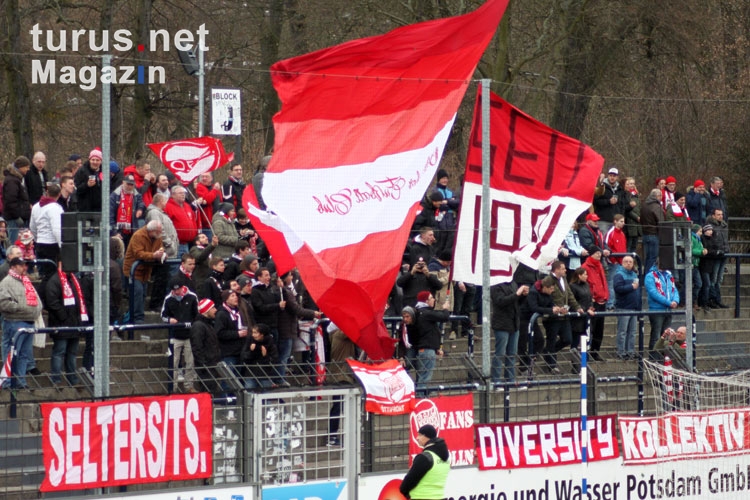 Foto: Fans von Kickers Offenbach beim SV Babelsberg 03 ...