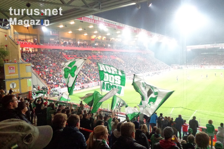 Foto: Fans der SpVgg Greuther Fürth bei Union Berlin ...