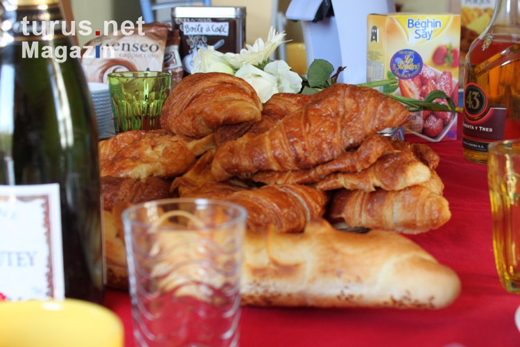 Foto Franzosisches Fruhstuck Mit Champagner Bilder Von Essen Und Trinken Turus Net Magazin