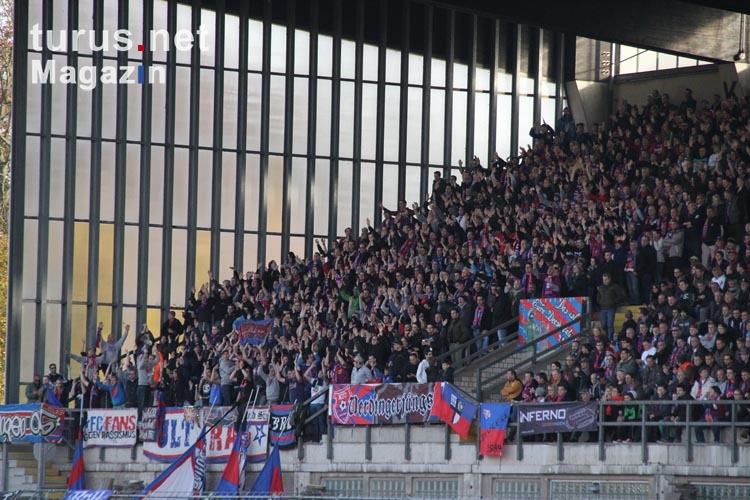 Foto: KFC Uerdingen Fans Ultras im Spiel gegen RWE ...