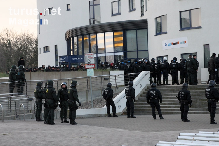 Foto: Ultras Dynamo zu Gast in Warnemünde - Bilder von SG ...