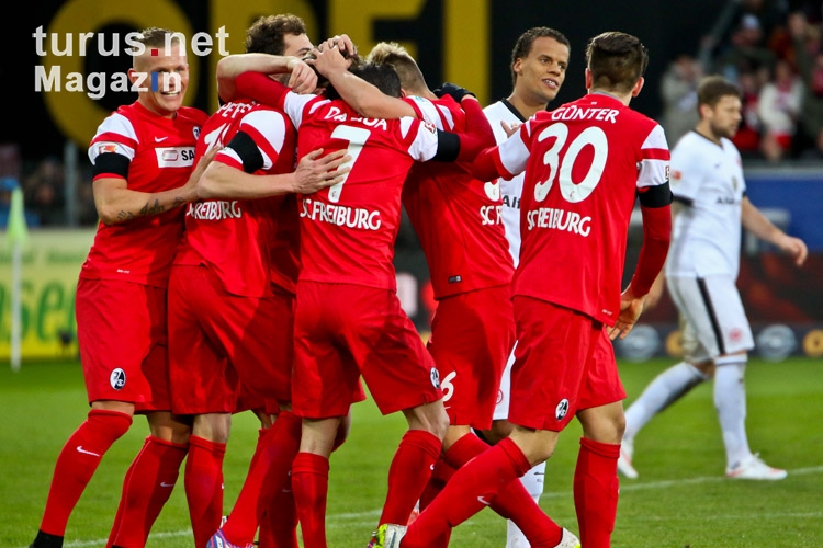 Foto: SC Freiburg vs Eintracht Frankfurt - Bilder von SC Freiburg