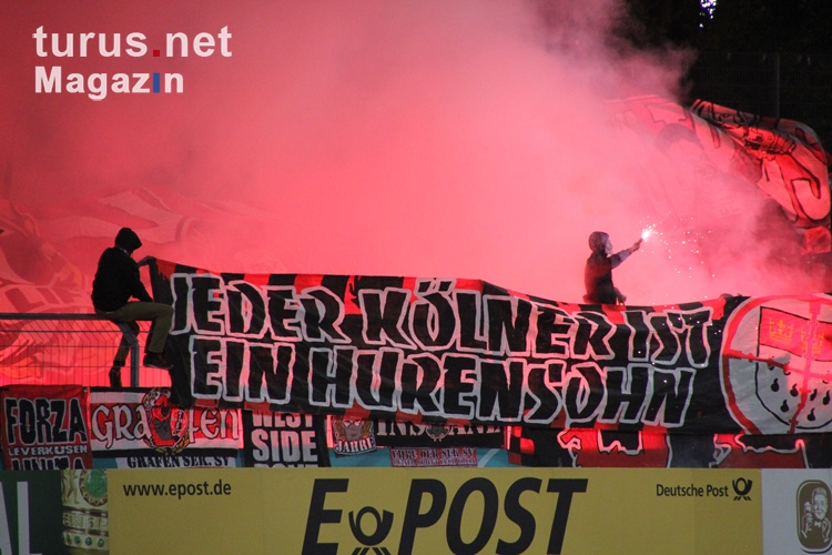 Foto Leverkusen Fans Ultras Zünden Pyro In Köln Bilder Von Bayer 04 Leverkusen 