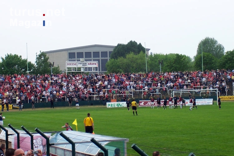 Foto Ostberliner Derby 2006 Bfc Dynamo 1 Fc Union Berlin Im Sportforum Hohenschonhausen 1 1 Abbruch Bilder Von Ostberliner Derby Turus Net Magazin