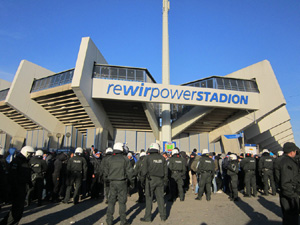 Hansa Rostock Fans im Bochumer Polizeikessel