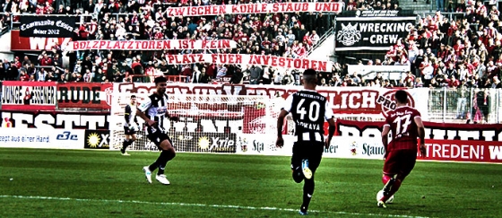 Rot-Weiss Essen gegen TV Herkenrath 09