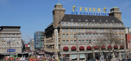 Kulturhauptstadt 2010: Karstadt schult Mitarbeiter