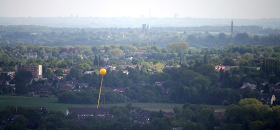 Schachtzeichen: Ballons über dem Ruhrgebiet