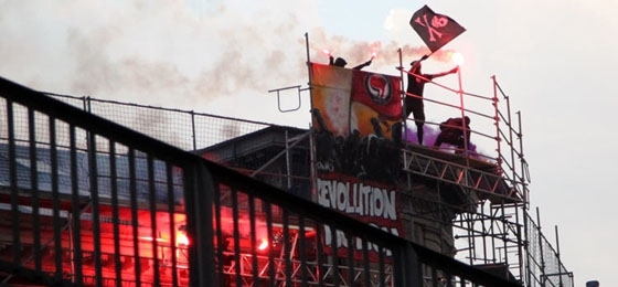 Berliner Polizei bricht Revolutionäre 1. Mai-Demo vor Jüdischem Museum ab