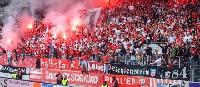 Erzgebirge Aue vs. FSV Zwickau: Keine brennende Hochsprungmatte, aber brennende Luft