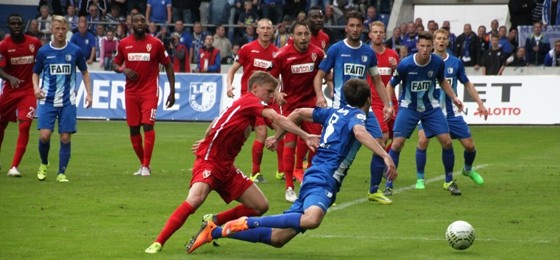 1. FC Magdeburg vs. FC Energie Cottbus: Strittiger Elfmeter sorgt für blau-weiße Erlösung